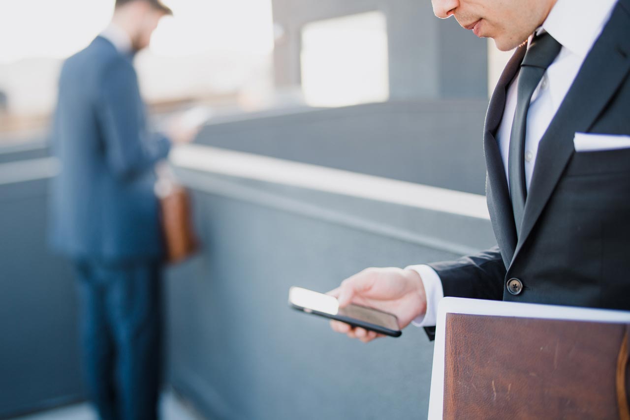 Things to Consider When Choosing a Law School Track